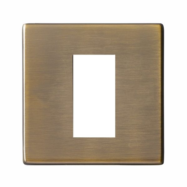 Hartland G2 EuroFix Antique Brass Single Plate complete with 1 EuroFix Aperture 25x50mm and Grid