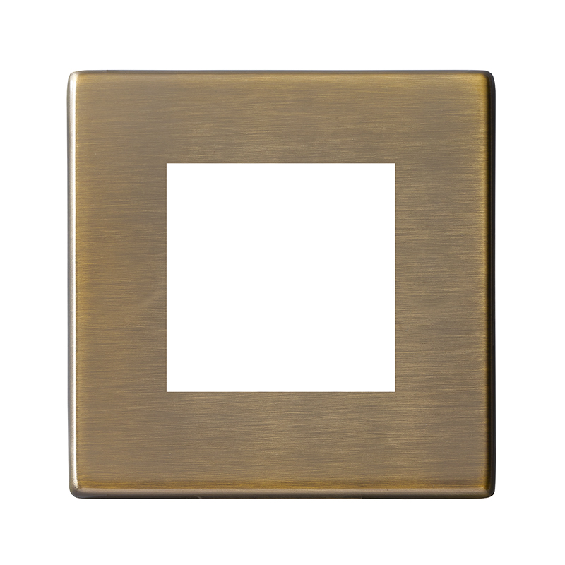 Hartland G2 EuroFix Antique Brass Single Plate complete with 2 EuroFix Apertures 50x50mm and Grid
